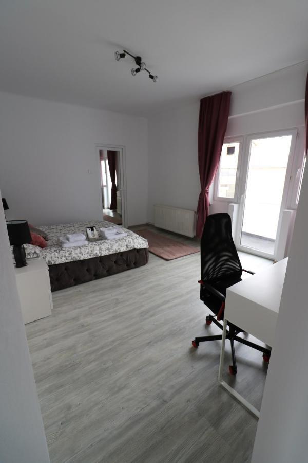 בוקרשט Athenee Palace Apartment - Panoramic View Terrace & Balcony - Free Minibar מראה חיצוני תמונה