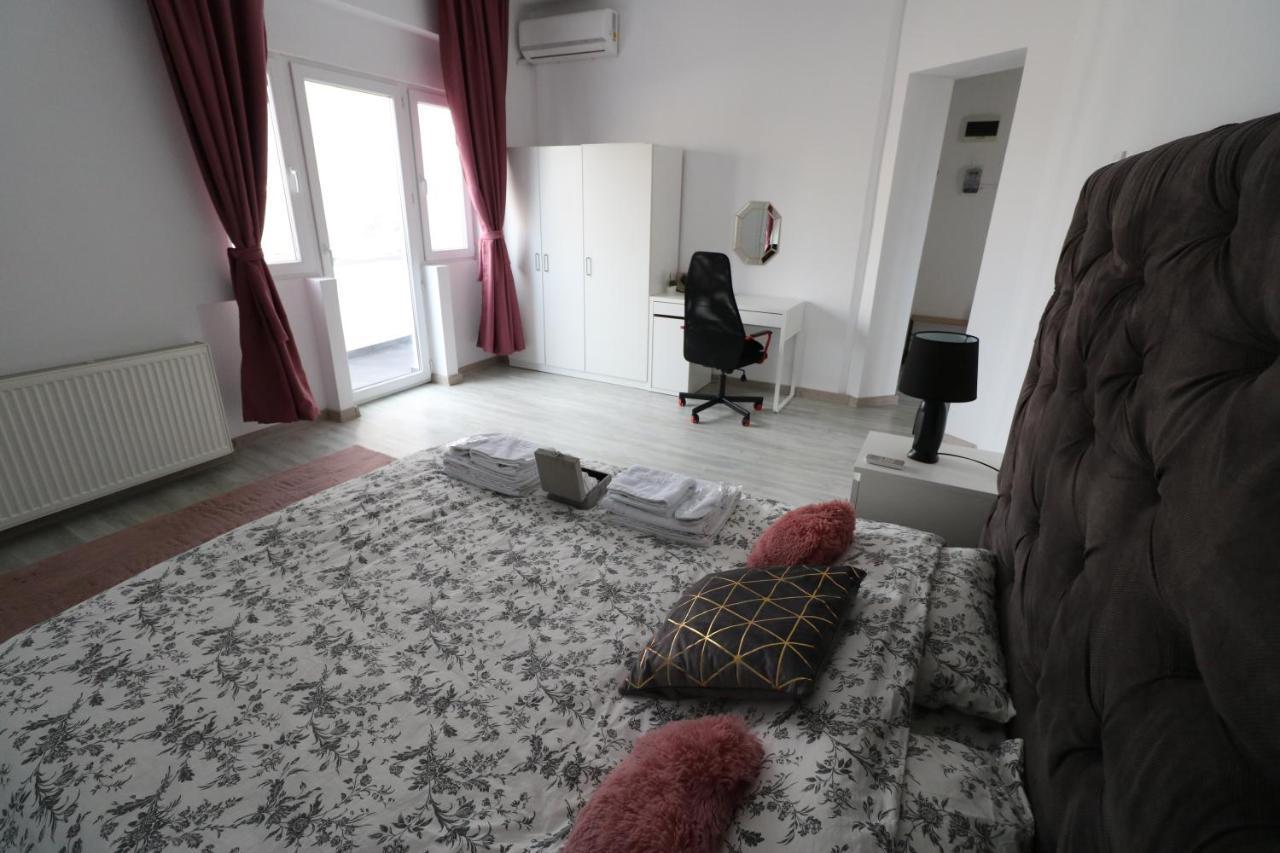 בוקרשט Athenee Palace Apartment - Panoramic View Terrace & Balcony - Free Minibar מראה חיצוני תמונה
