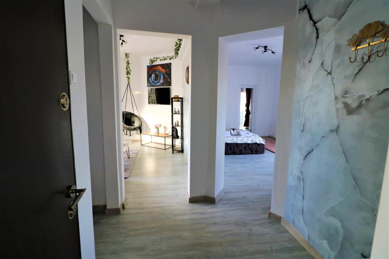 בוקרשט Athenee Palace Apartment - Panoramic View Terrace & Balcony - Free Minibar מראה חיצוני תמונה